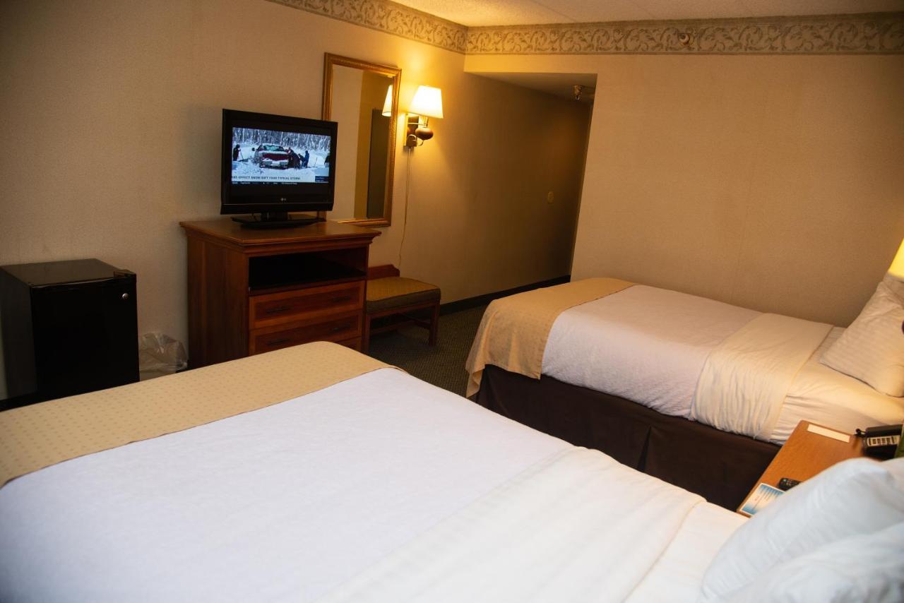 And Conference Center 3* Fayetteville